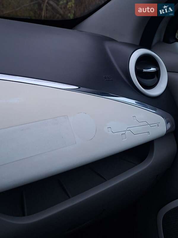 Хетчбек Renault Zoe 2014 в Ужгороді фото 5 Хетчбек Renault Zoe 2014 в Ужгороді