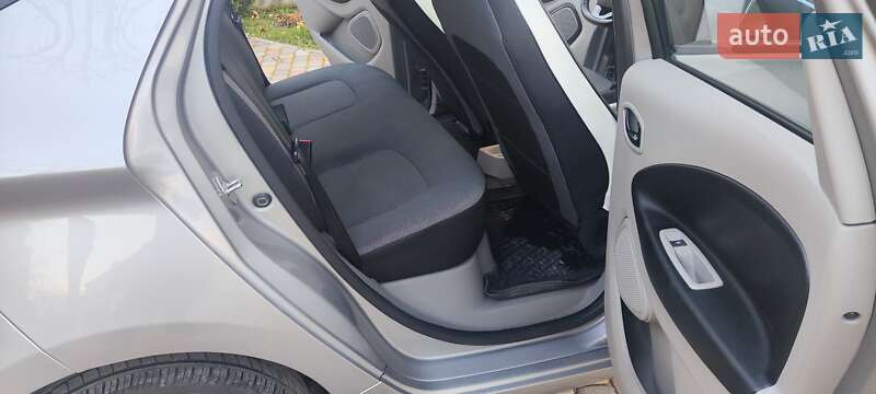 Хэтчбек Renault Zoe 2015 в Городке