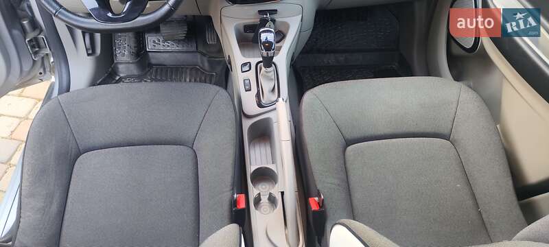 Хэтчбек Renault Zoe 2015 в Городке