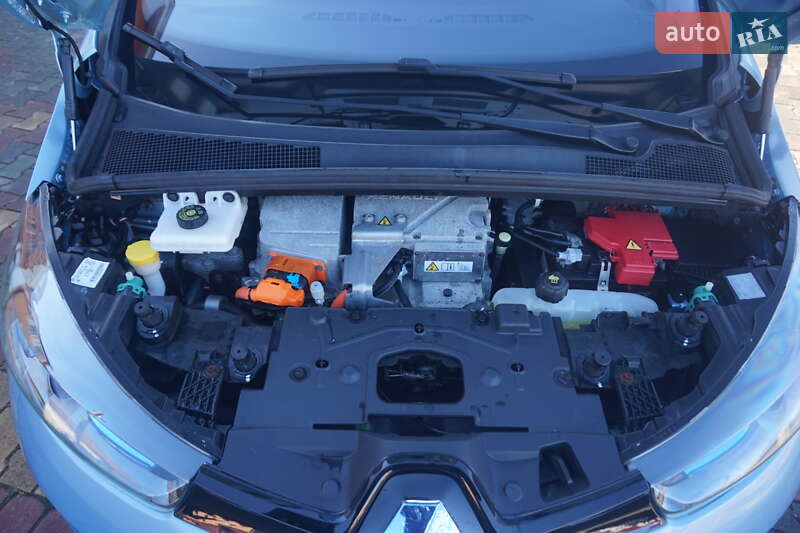 Хетчбек Renault Zoe 2015 в Самборі