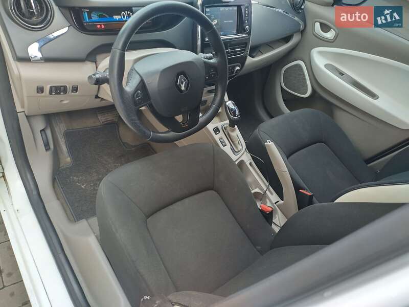 Хэтчбек Renault Zoe 2017 в Киеве фото 16 Хэтчбек Renault Zoe 2017 в Киеве