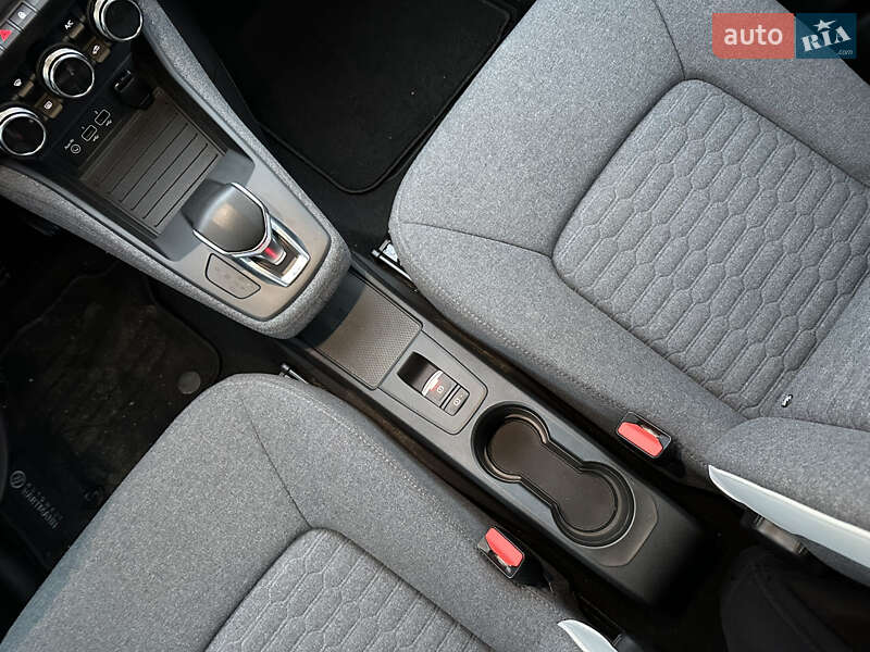 Хэтчбек Renault Zoe 2021 в Киеве