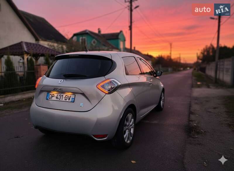 Хэтчбек Renault Zoe 2015 в Дубно фото 5 Хэтчбек Renault Zoe 2015 в Дубно