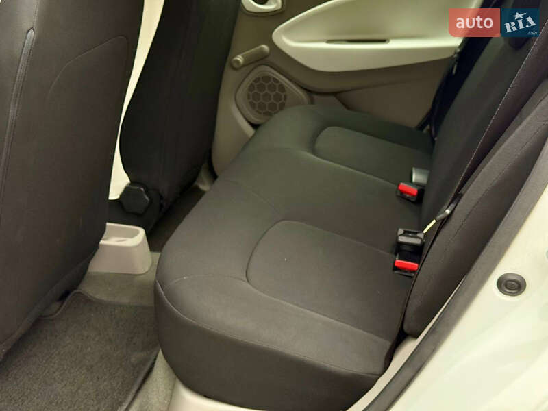 Хэтчбек Renault Zoe 2019 в Николаеве фото 21 Хэтчбек Renault Zoe 2019 в Николаеве