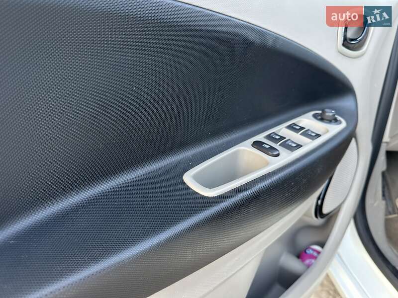 Хетчбек Renault Zoe 2013 в Тернополі