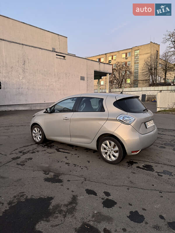Хэтчбек Renault Zoe 2016 в Львове