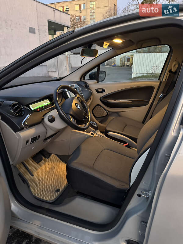 Хэтчбек Renault Zoe 2016 в Львове