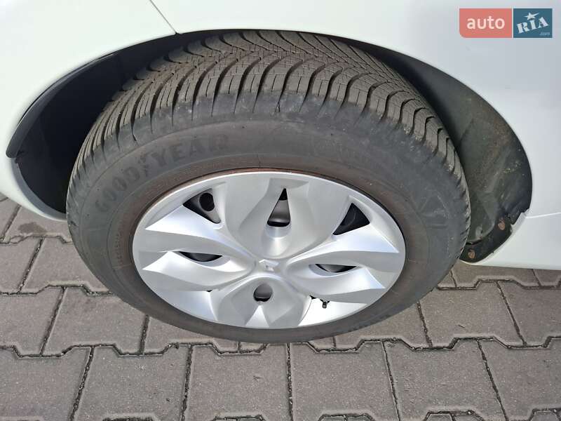 Хэтчбек Renault Zoe 2017 в Луцке фото 19 Хэтчбек Renault Zoe 2017 в Луцке