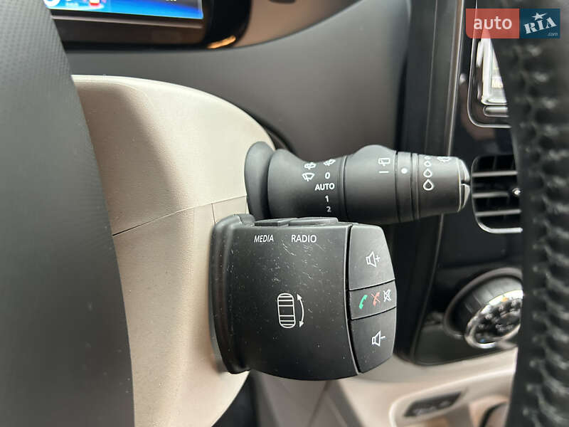 Хетчбек Renault Zoe 2016 в Луцьку фото 18 Хетчбек Renault Zoe 2016 в Луцьку