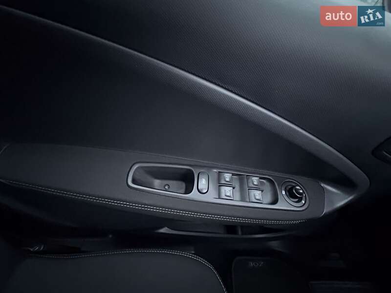 Хэтчбек Renault Zoe 2018 в Виннице фото 28 Хэтчбек Renault Zoe 2018 в Виннице