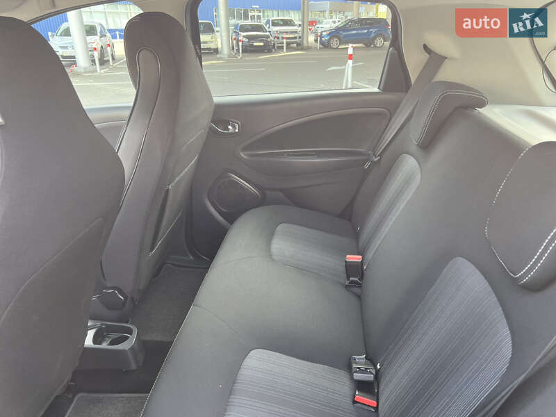 Хетчбек Renault Zoe 2017 в Києві фото 39 Хетчбек Renault Zoe 2017 в Києві