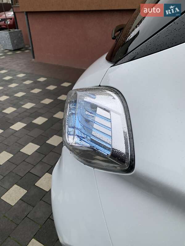 Хетчбек Renault Zoe 2015 в Золочеві фото 5 Хетчбек Renault Zoe 2015 в Золочеві