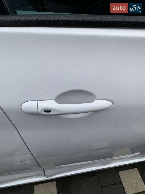 Хетчбек Renault Zoe 2015 в Золочеві фото 13 Хетчбек Renault Zoe 2015 в Золочеві