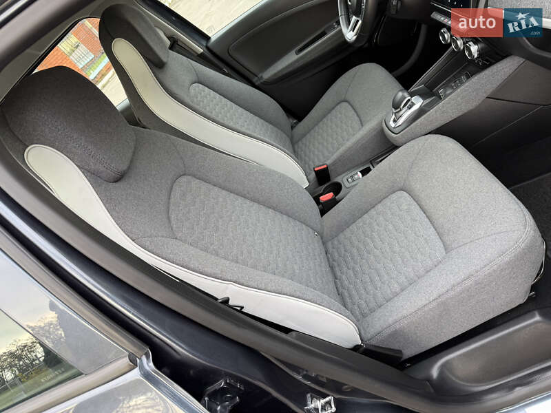 Хетчбек Renault Zoe 2022 в Дніпрі