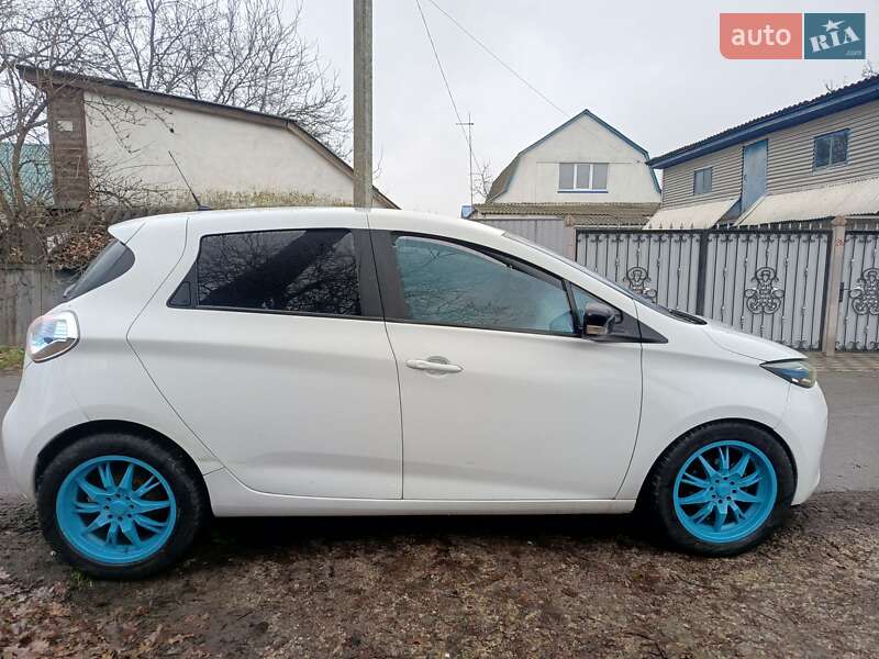 Хэтчбек Renault Zoe 2015 в Броварах фото 4 Хэтчбек Renault Zoe 2015 в Броварах
