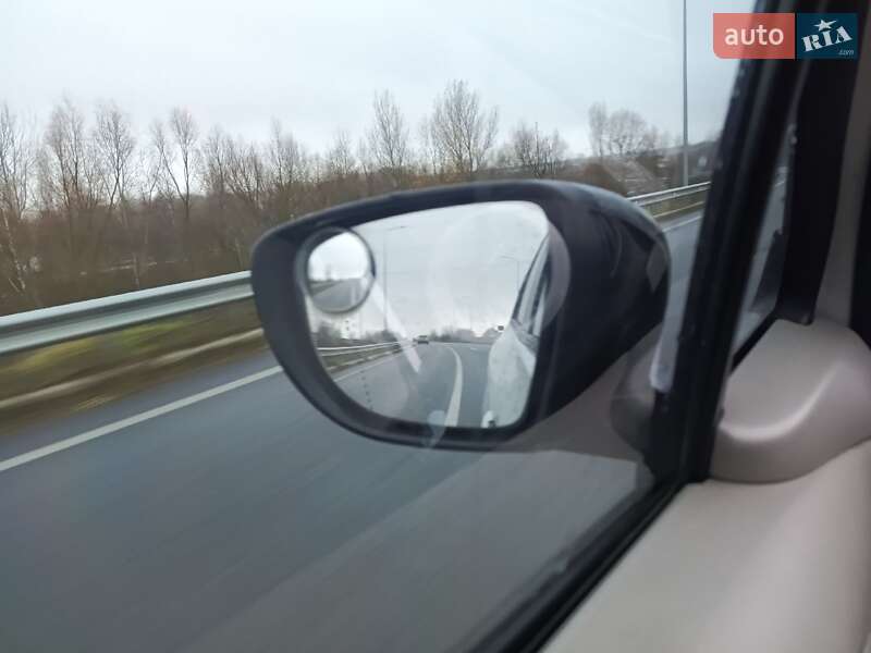 Хэтчбек Renault Zoe 2015 в Броварах фото 13 Хэтчбек Renault Zoe 2015 в Броварах