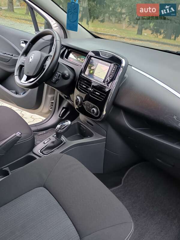 Хэтчбек Renault Zoe 2018 в Дубно