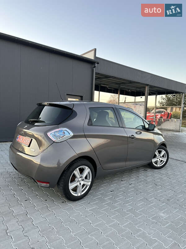 Хэтчбек Renault Zoe 2017 в Львове