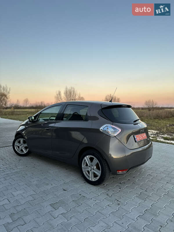 Хэтчбек Renault Zoe 2017 в Львове