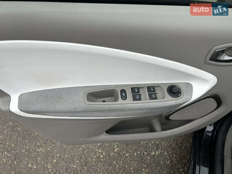 Хетчбек Renault Zoe 2018 в Дніпрі