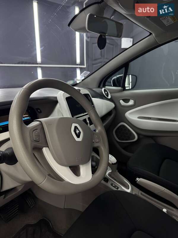 Хэтчбек Renault Zoe 2015 в Коломые фото 14 Хэтчбек Renault Zoe 2015 в Коломые