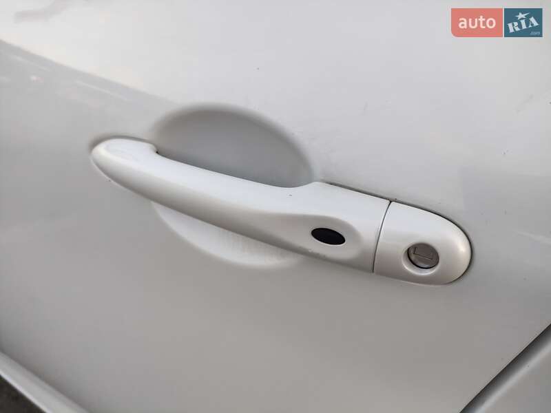 Хэтчбек Renault Zoe 2014 в Львове