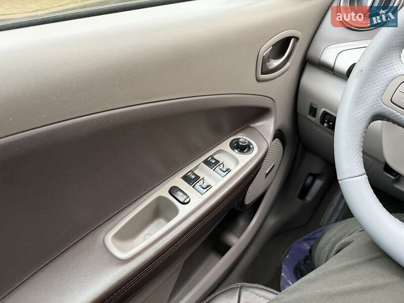 Хетчбек Renault Zoe 2016 в Луцьку