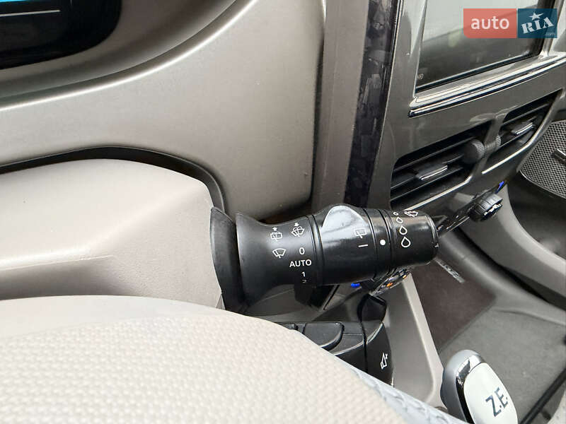 Хетчбек Renault Zoe 2016 в Луцьку