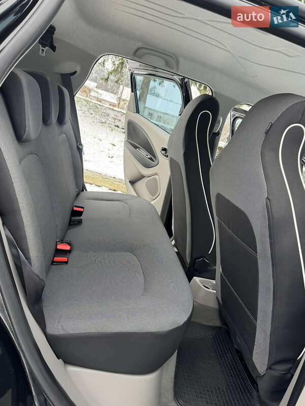 Хетчбек Renault Zoe 2014 в Радивиліві