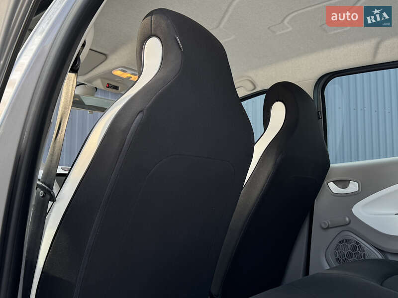 Хэтчбек Renault Zoe 2015 в Дрогобыче