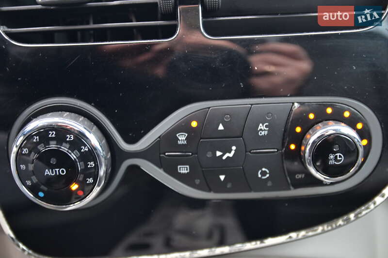 Хэтчбек Renault Zoe 2015 в Луцке фото 25 Хэтчбек Renault Zoe 2015 в Луцке