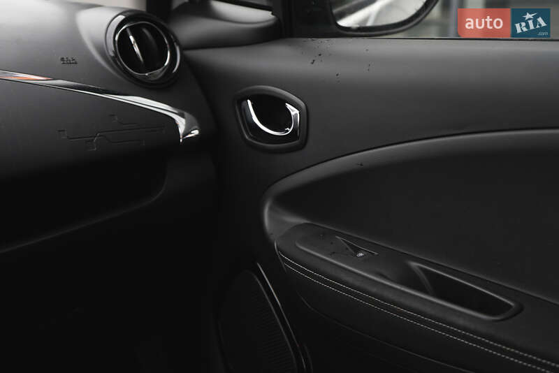 Хетчбек Renault Zoe 2017 в Ужгороді