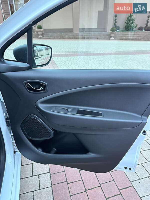 Хетчбек Renault Zoe 2022 в Снятині