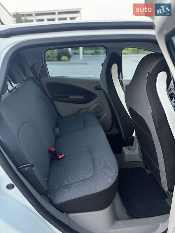 Хетчбек Renault Zoe 2015 в Новому Розділі