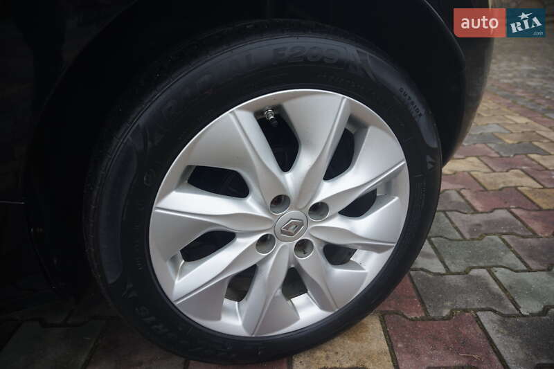 Хетчбек Renault Zoe 2015 в Самборі