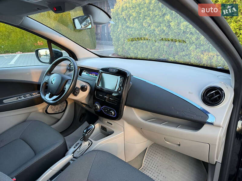 Хетчбек Renault Zoe 2014 в Стрию фото 28 Хетчбек Renault Zoe 2014 в Стрию