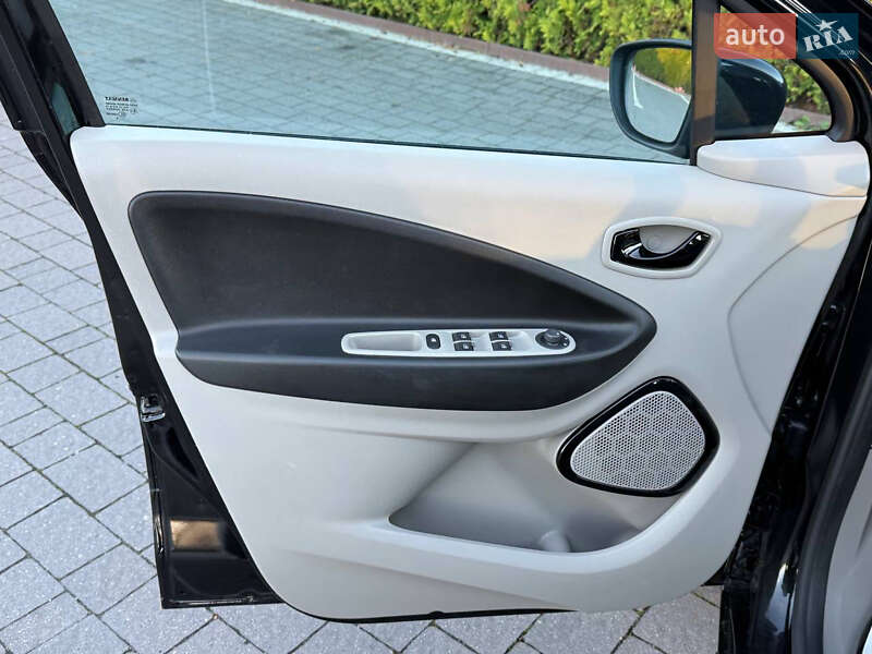 Хетчбек Renault Zoe 2014 в Стрию фото 43 Хетчбек Renault Zoe 2014 в Стрию
