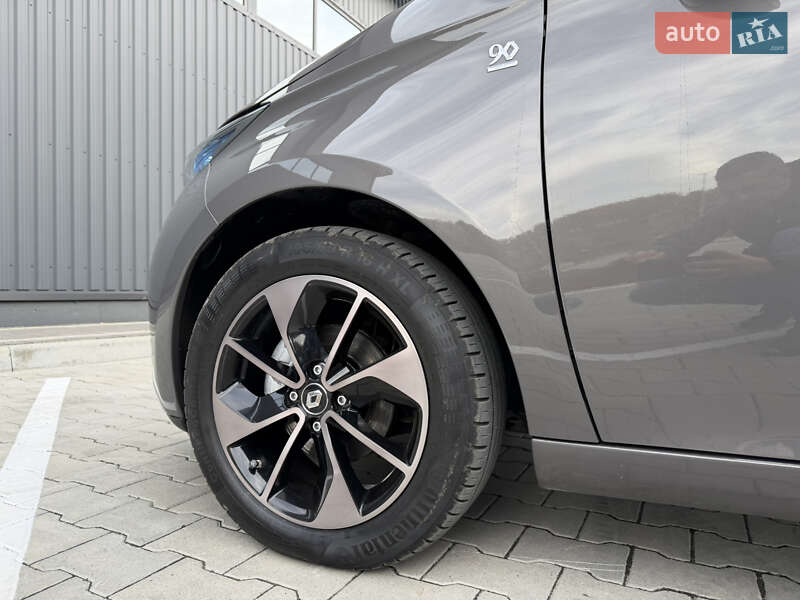 Хэтчбек Renault Zoe 2018 в Дубно