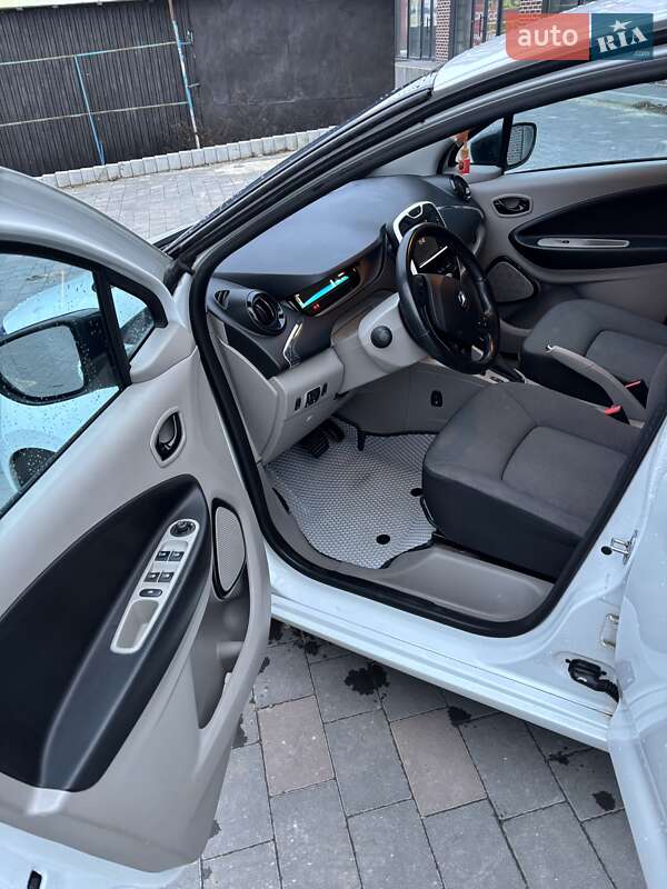 Хэтчбек Renault Zoe 2015 в Тернополе