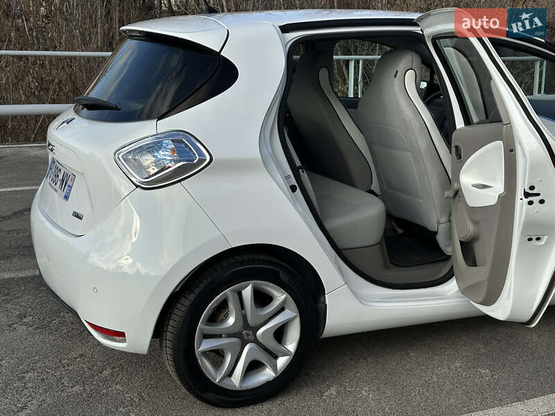 Хэтчбек Renault Zoe 2019 в Киеве фото 30 Хэтчбек Renault Zoe 2019 в Киеве