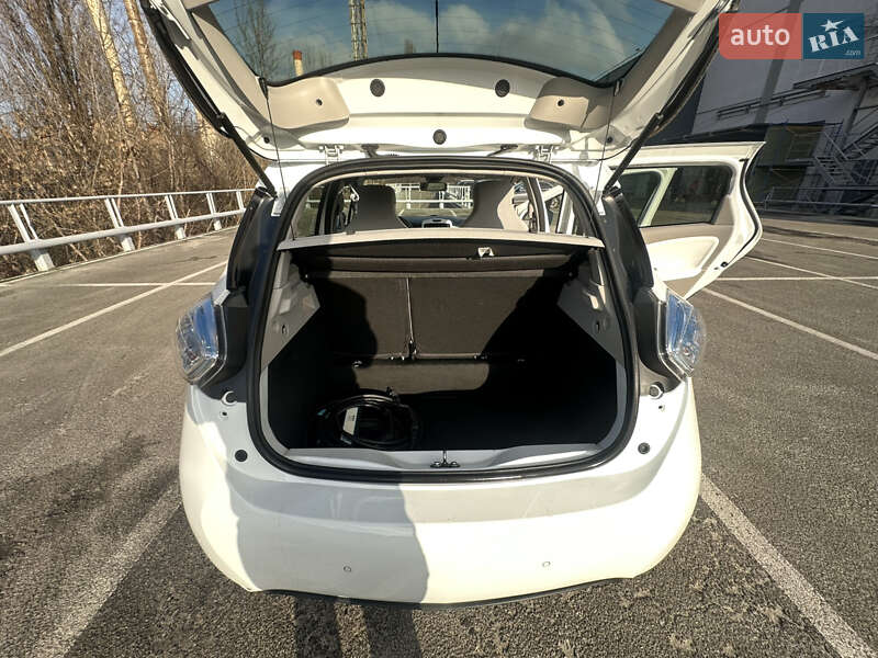 Хэтчбек Renault Zoe 2019 в Киеве фото 35 Хэтчбек Renault Zoe 2019 в Киеве