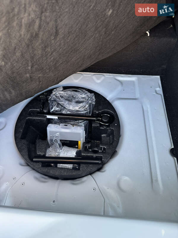 Хэтчбек Renault Zoe 2020 в Пустомытах