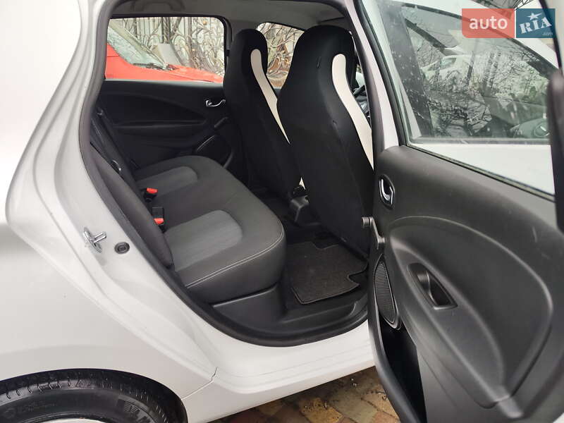 Хэтчбек Renault Zoe 2020 в Новых Санжарах фото 14 Хэтчбек Renault Zoe 2020 в Новых Санжарах