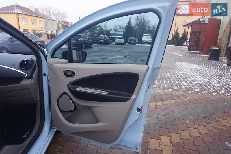 Хэтчбек Renault Zoe 2015 в Самборе фото 39 Хэтчбек Renault Zoe 2015 в Самборе