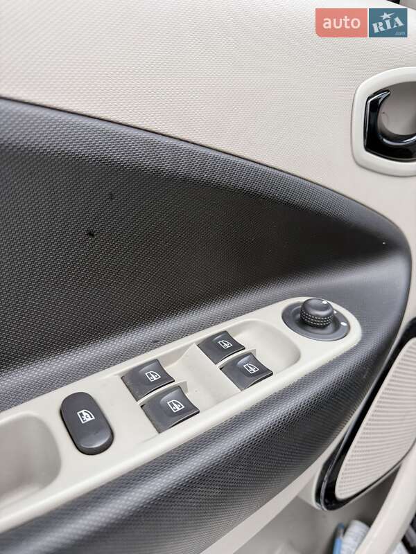 Хетчбек Renault Zoe 2015 в Львові