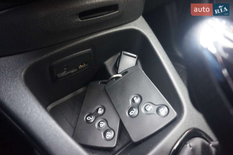 Хэтчбек Renault Zoe 2018 в Самборе фото 37 Хэтчбек Renault Zoe 2018 в Самборе