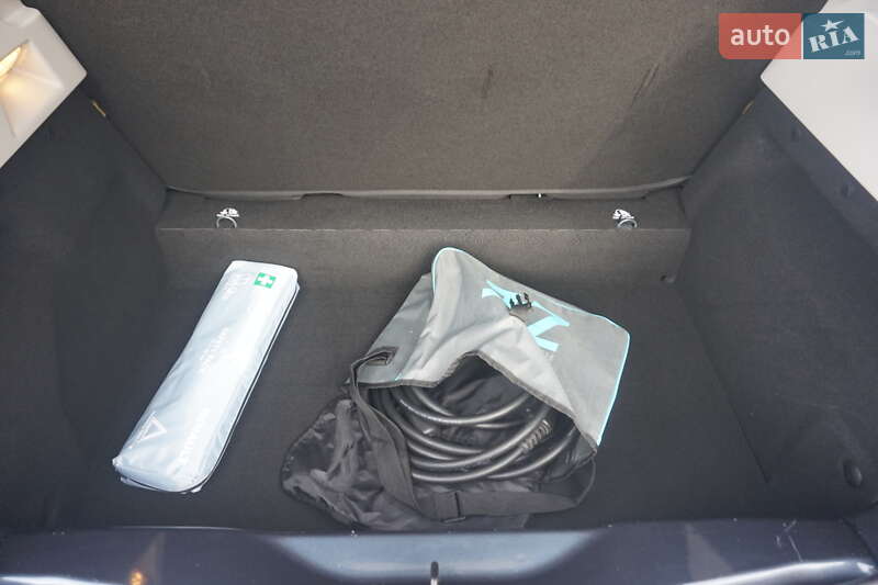 Хэтчбек Renault Zoe 2018 в Самборе фото 52 Хэтчбек Renault Zoe 2018 в Самборе