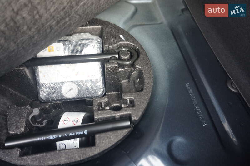 Хэтчбек Renault Zoe 2018 в Самборе фото 53 Хэтчбек Renault Zoe 2018 в Самборе