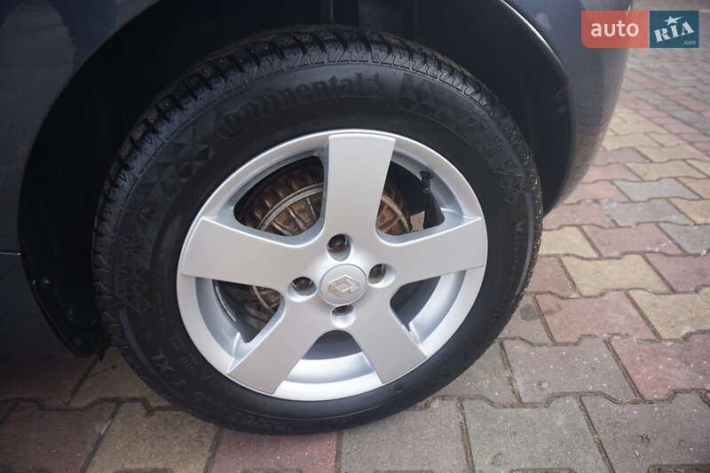 Хэтчбек Renault Zoe 2018 в Самборе фото 66 Хэтчбек Renault Zoe 2018 в Самборе