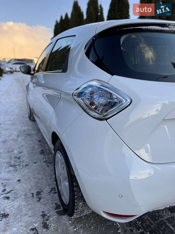 Хэтчбек Renault Zoe 2017 в Городке